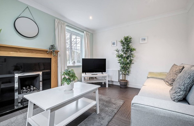 Grange House by Our Home Short Stays