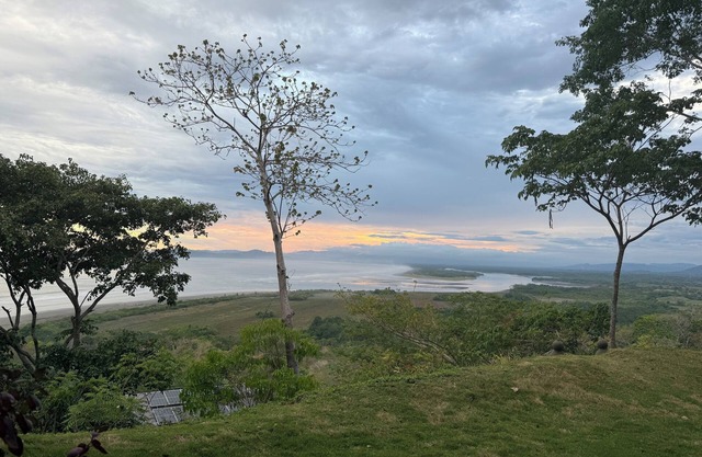 Grateful Venao- Peaceful Retreat