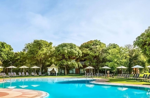 Great Amenities with Great Views! Outdoor Pool, Spa Center and Free Parking!