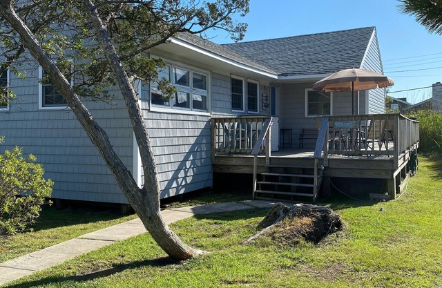 Great Beach Get-A-Way! 4 Bedroom, 1.5 bath