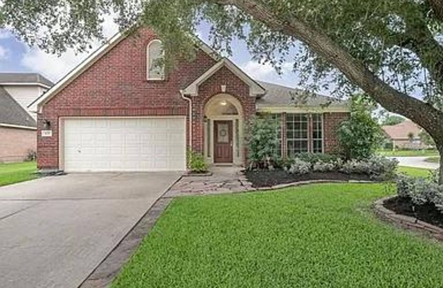 Great East Pearland Home