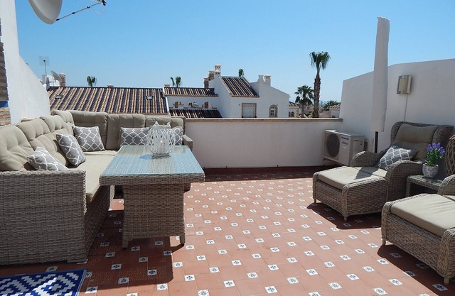 Great for golf and families, prime location for Villamartin Plaza