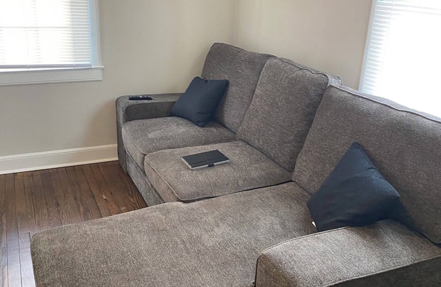 Great get away. 20 minute from CLT Airport, 27 minutes from UPTOWN CHARLOTTE!