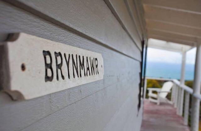 Great Ocean Road, Fairhaven holiday house, ocean views and pet friendly.