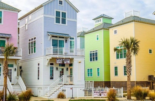 GREAT OCEAN VIEWS! BEAUTIFUL 2 BR/2 bath LUXURY CONDO SLEEPS 6