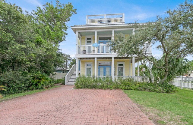 Great pricing, near Seaside!