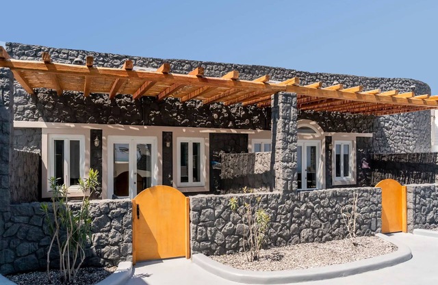 Great Santorini Villa | Villa Corali | Air Conditioning | 2 Bedrooms | Thira