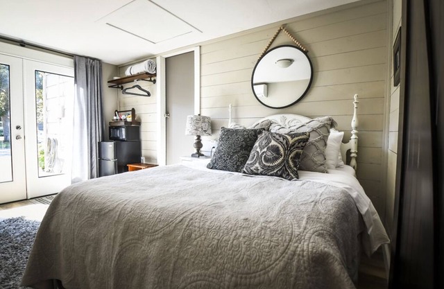 "Great Value! Cozy Room w/Private Bath, Parking & Patio"