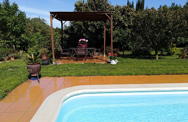 GREEN DESTINATION Rural accommodation with swimming pool 5 km from the beach