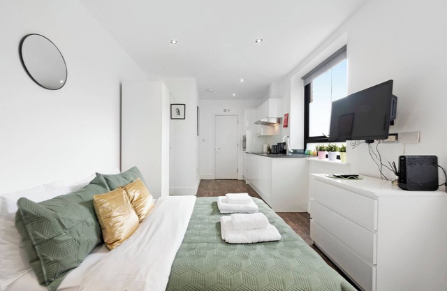 Green Lane Studio by MoreThanStays | Ground Floor
