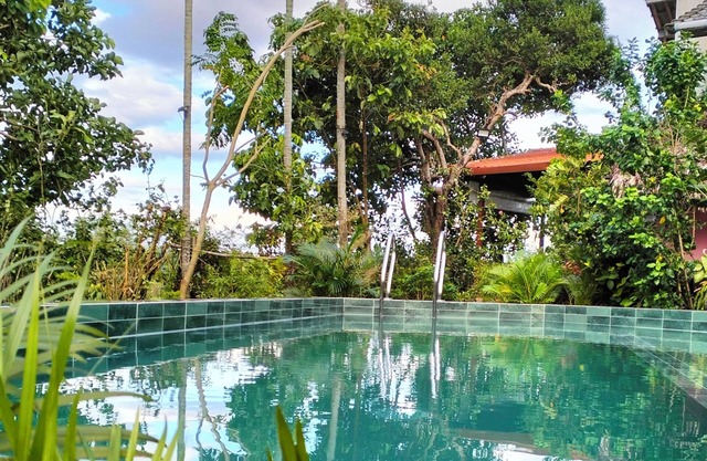 Greenery peaceful Villa 5BR at walkable distance for Hoi An Old tow