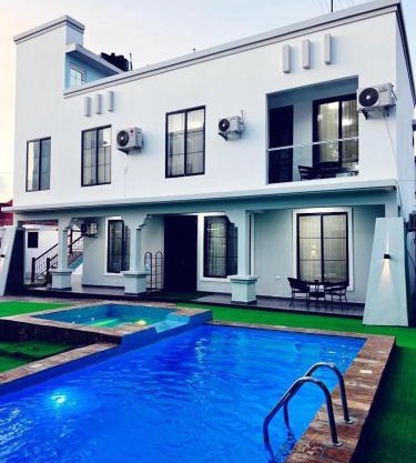 Greenlight Apartments