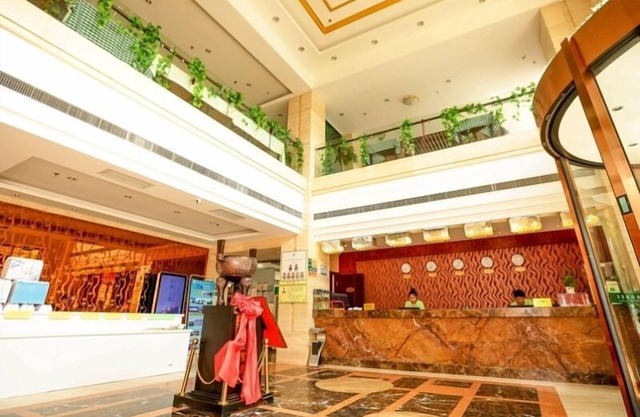 GreenTree Inn Qingdao Wuyishan Road JUSCO Shopping Mall Hotel