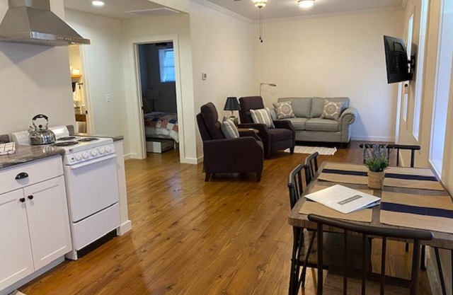 Greeter Falls Lodge Suite 5