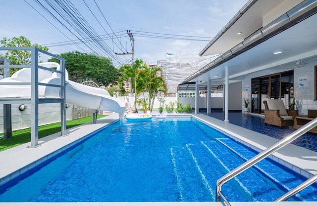 Greta Villa 5ห้องนอน ใกล้ชายหาด ใจกลางเมืองพัทยา เดินไปทะเลได้