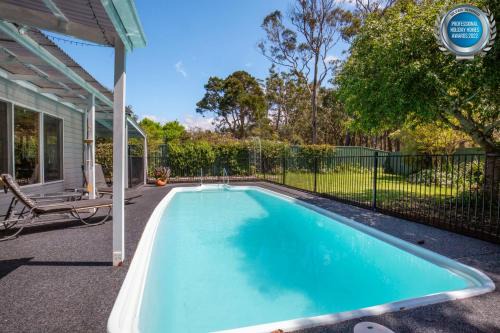 Grey Gables - Pet Friendly with Fireplace, Pool, Spa & Sauna