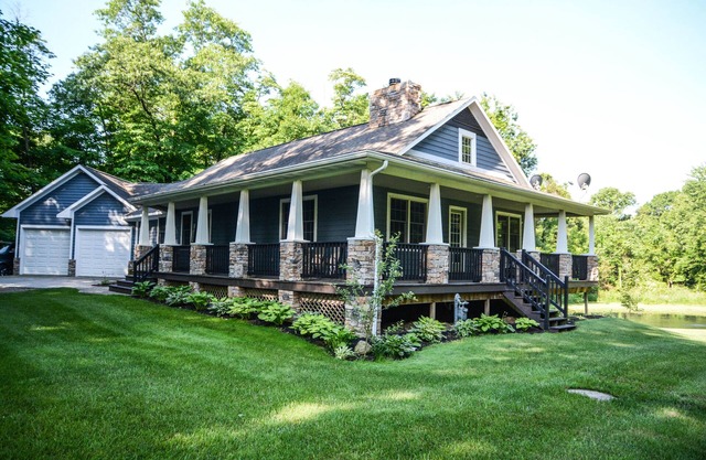Grill, Hot Tub, Fire Pit, Game Room, Pond, Theater ~ Just 4 Mi. From Saugatuck!