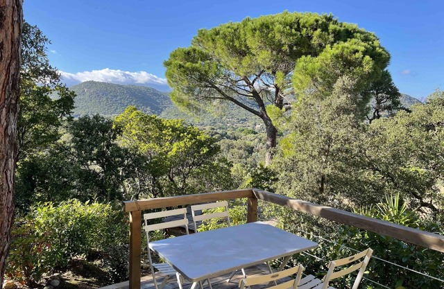 GROUND FLOOR 1 KM FROM THE SEA MOUNTAIN VIEW