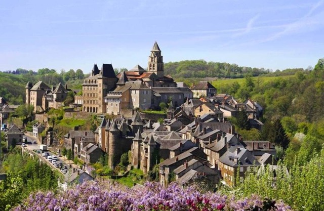 Ground floor country apartment 2min from UZERCHE