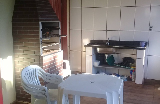Ground floor house for business or pleasure pet and friendly