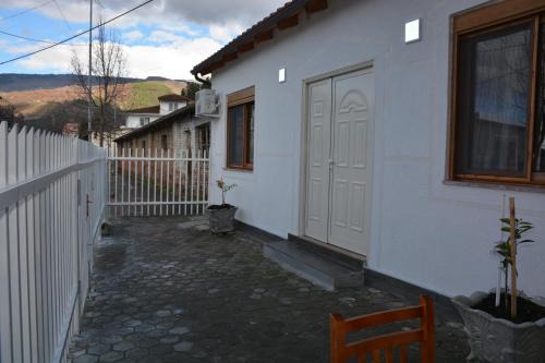Guest House Cela