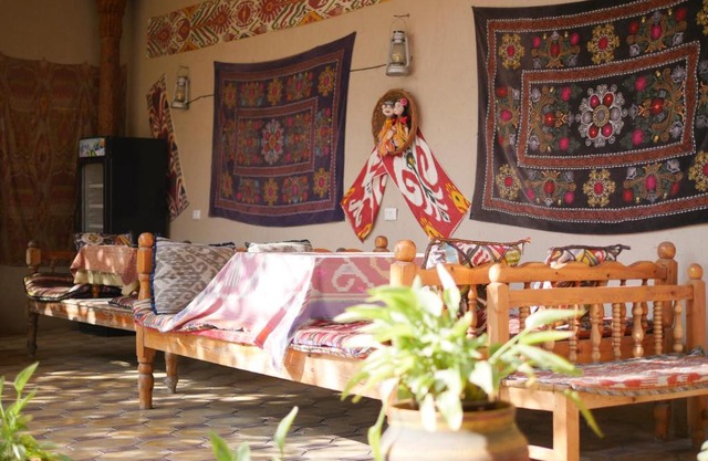 Guest House Ikathouse