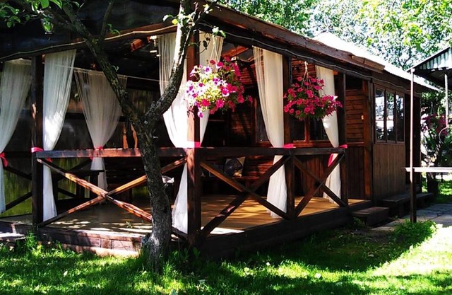 Guest House Kedr with Russian Banya