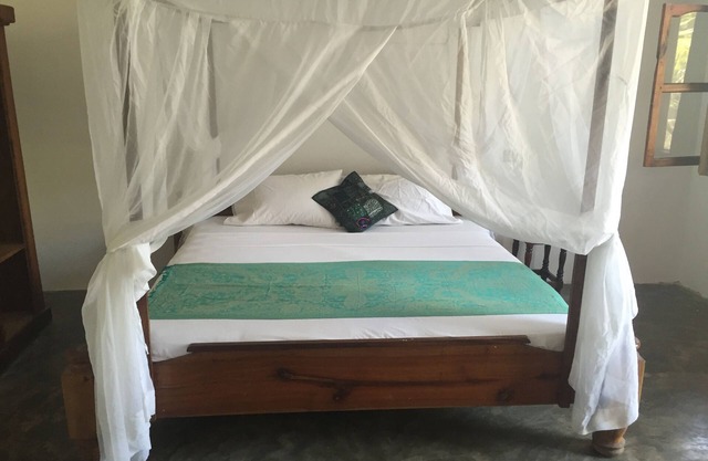 GUEST HOUSE ON KIWENGWA BEACH