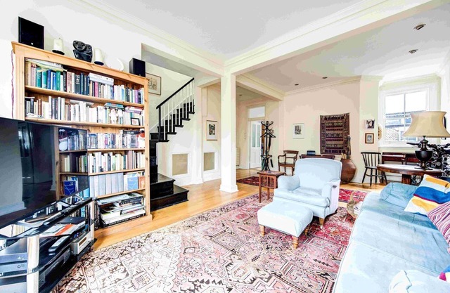 GuestReady - A charming home in Fulham Town