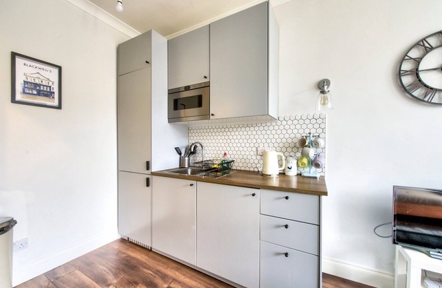GuestReady - Cozy Apt in Southside, Edinburgh!