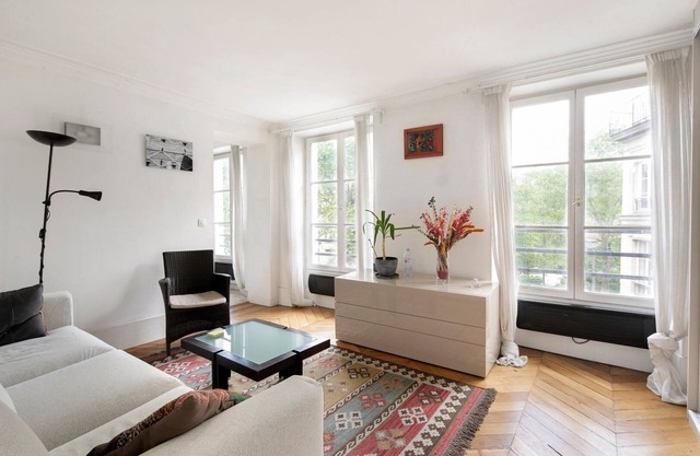 GuestReady - Simplicity in the Heart of Paris