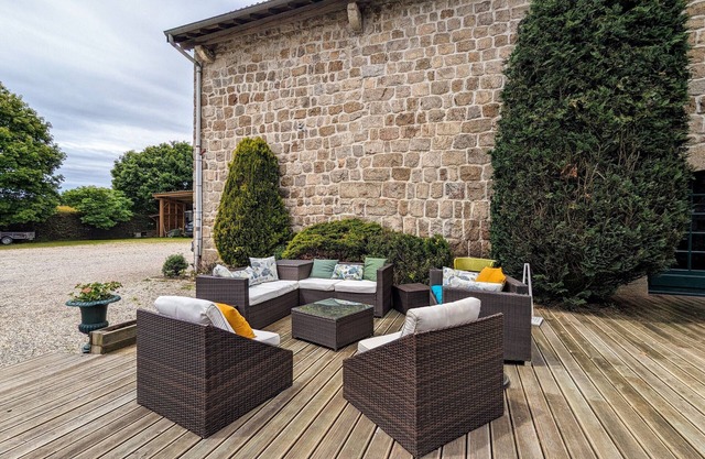 Guestroom Saint-Romain-Lachalm, studio flat, 2 persons