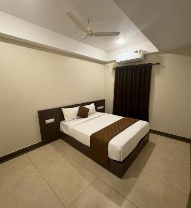 Guruyaroor suites