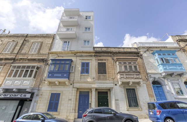 Gzira Suite 14-Hosted by Sweetstay