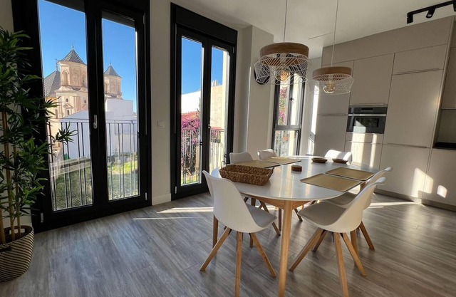 H2M Alta Downtown Pool Paddle & Parking