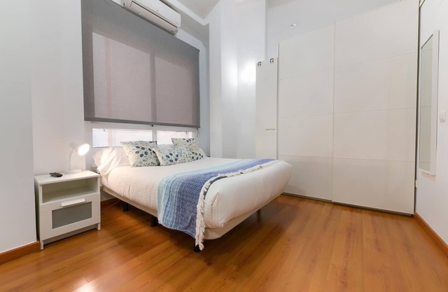 H2M Carreteria 97 Loft Interior-Quiet-in old town