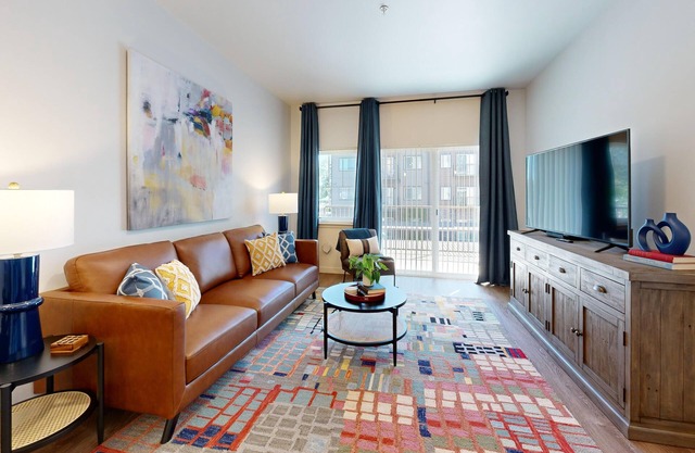 H4N Wellstone - 2 Bed Apartment Near JBLM
