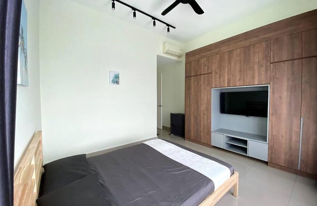 Ha-aH⁴ Home@Conezion IOI Resort City,3BR w Balcony