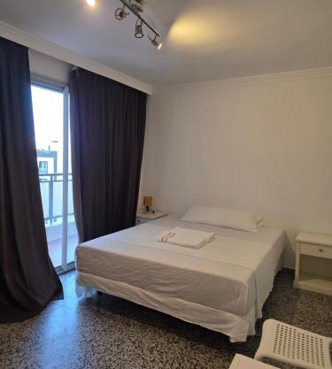Habitación privada centro málaga cerca de la estación de tren María Zambrano y del centro histórico y de la playa