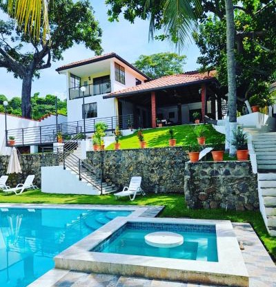 Habitaciones Casa Cuscatlan