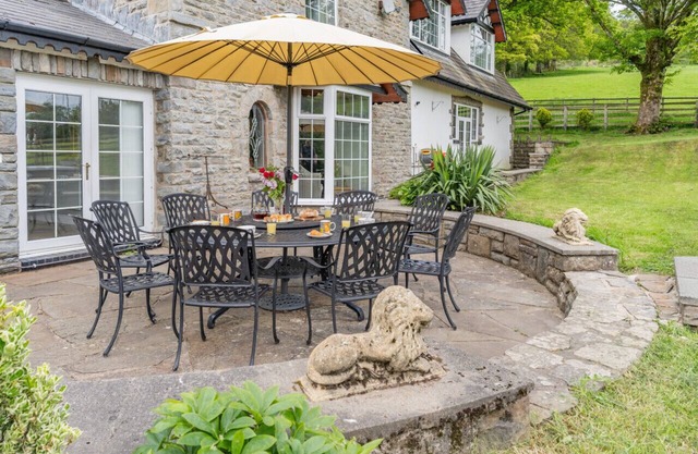 Hafod Ganol Farm - Six Bedroom House, Sleeps 13