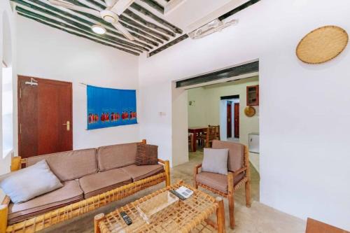 Hakuna Matata at Train's House