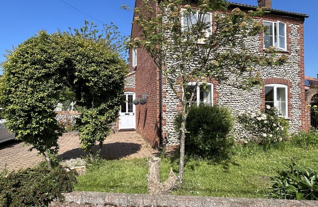 Halcyon House - sleeps 5 guests in 3 bedrooms