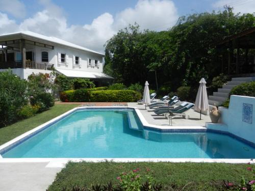 Half Moon Villa