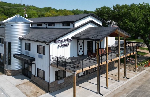 Hamburg Inn & Suites