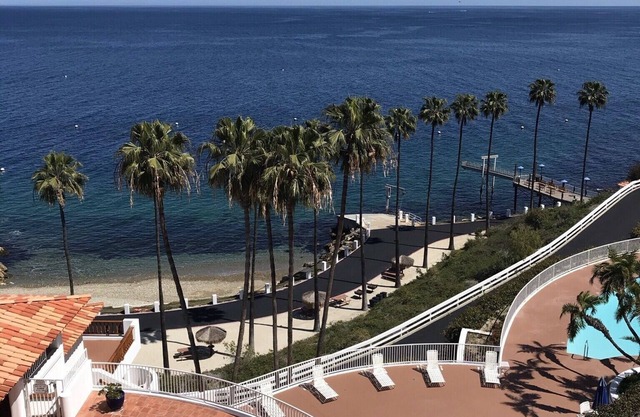 Hamilton Cove Panoramic Ocean View Condo # 2/32