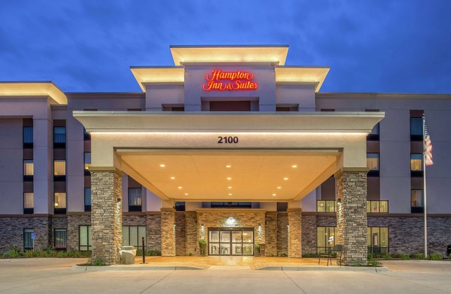 Hampton Inn & Suites Ames