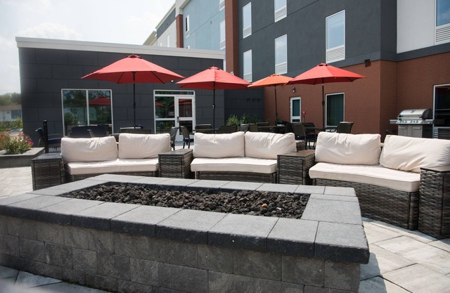Hampton Inn & Suites by Hilton Warrington Horsham
