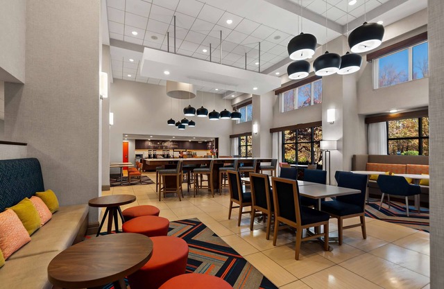 Hampton Inn & Suites Fort Belvoir Alexandria South