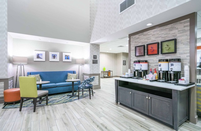Hampton Inn & Suites Glenarden/Washington DC